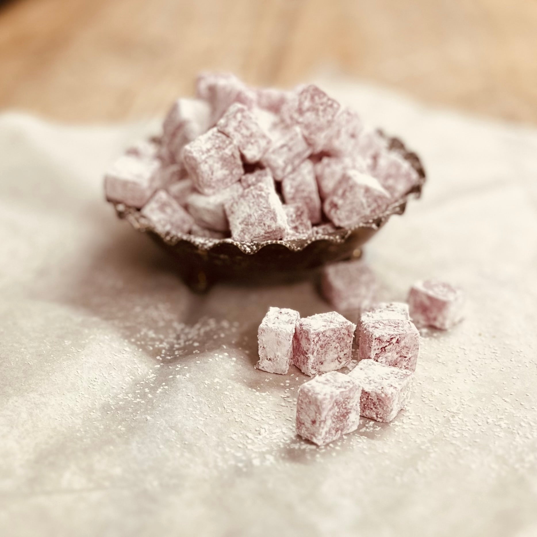 Rose Turkish Delight with Dusting - tiny bites, 75g – Roses