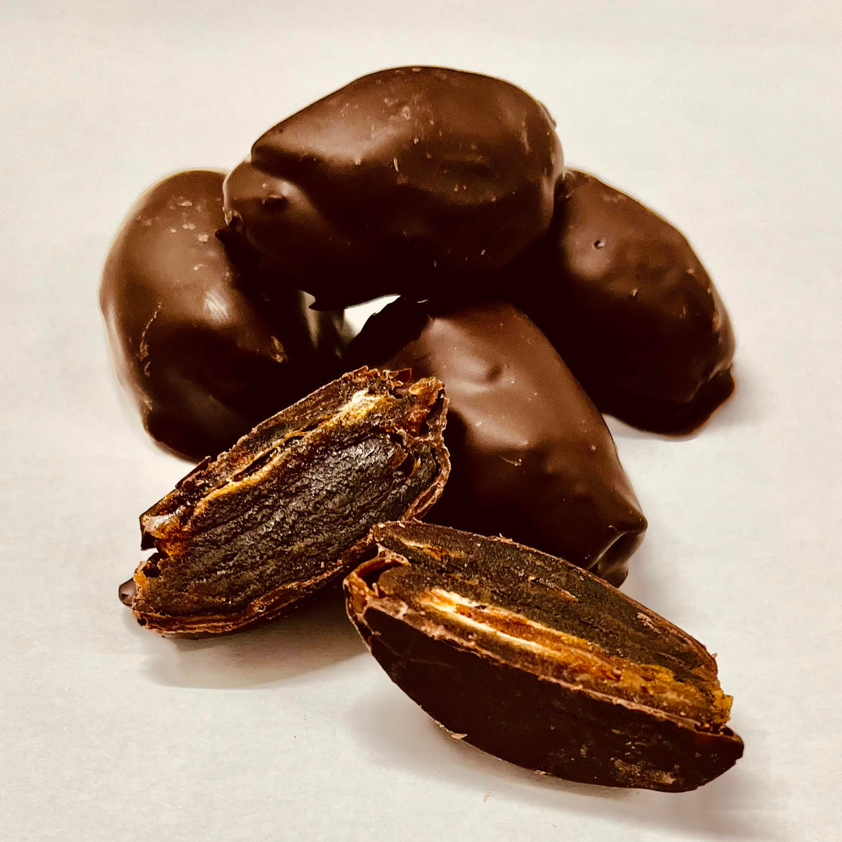 Pitted Dates with 70% Dark Chocolate 50g Treat Size